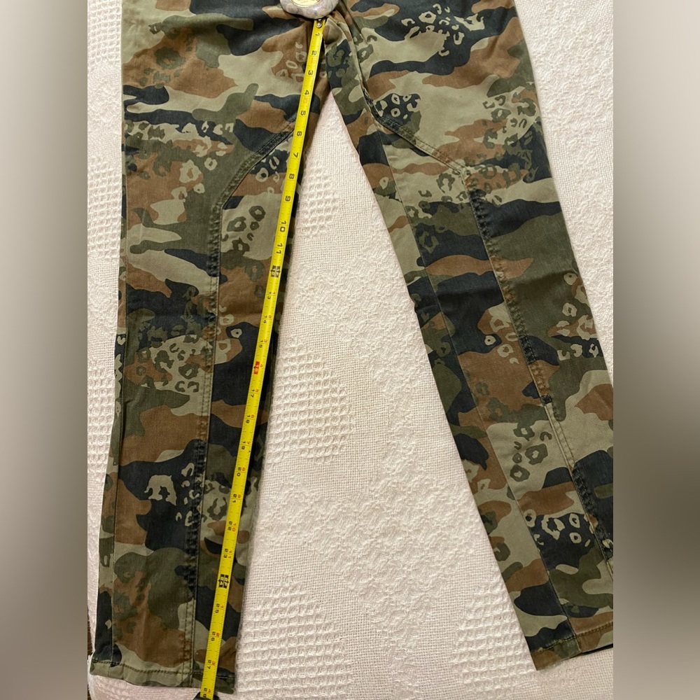 VOLCOM Jeans SIZE 5 Army Print pants - Picture 4 of 16